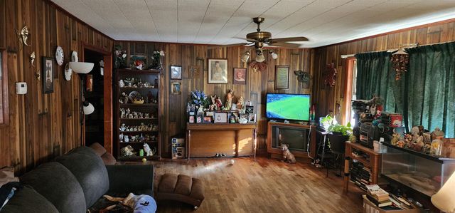 215 W Spring Street, Ola, AR 72853