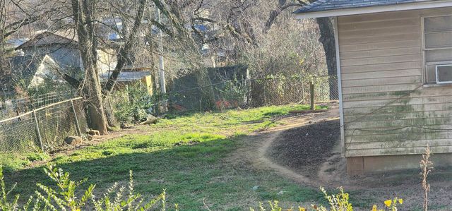 215 W Spring Street, Ola, AR 72853