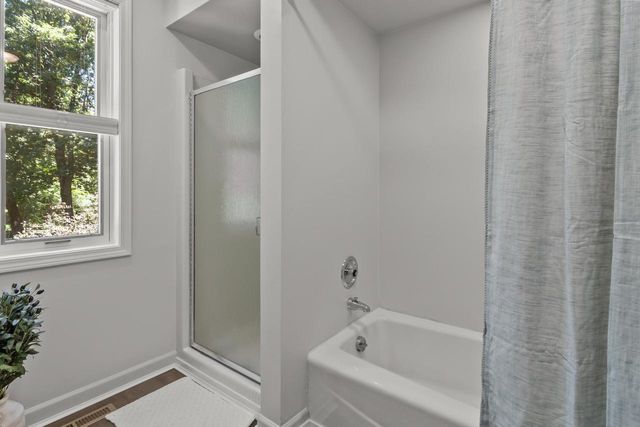 5823 Raccoon DRIVE, Burlington, WI 53105