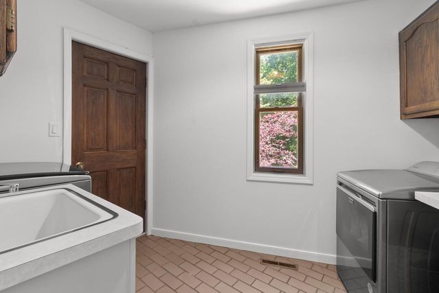 5823 Raccoon DRIVE, Burlington, WI 53105