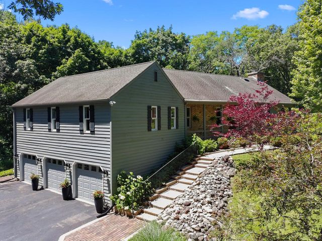 5823 Raccoon DRIVE, Burlington, WI 53105