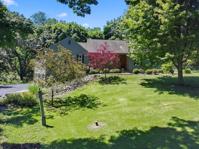 5823 Raccoon DRIVE, Burlington, WI 53105