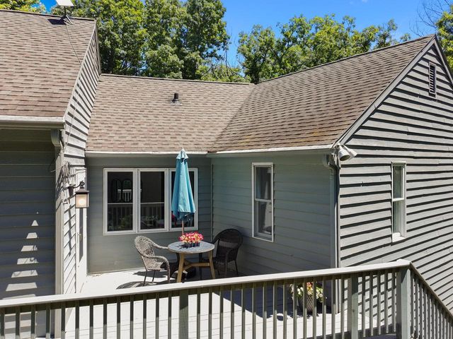 5823 Raccoon DRIVE, Burlington, WI 53105
