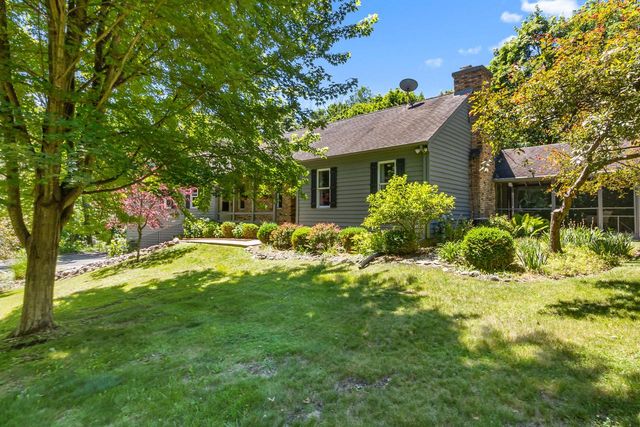 5823 Raccoon DRIVE, Burlington, WI 53105