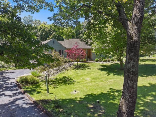 5823 Raccoon DRIVE, Burlington, WI 53105