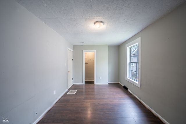 707 W 22nd Street, Anderson, IN 46016