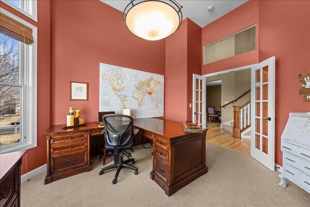 10592 Hawthorn Trail, Woodbury, MN 55129