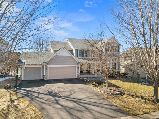 10592 Hawthorn Trail, Woodbury, MN 55129