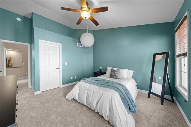 10592 Hawthorn Trail, Woodbury, MN 55129