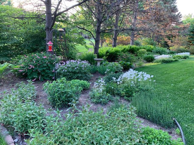 10592 Hawthorn Trail, Woodbury, MN 55129