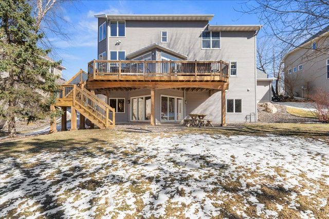 10592 Hawthorn Trail, Woodbury, MN 55129