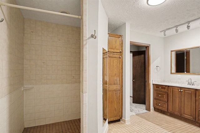 2202 11 Mile Road, Rockford, MI 49341