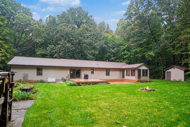 2202 11 Mile Road, Rockford, MI 49341