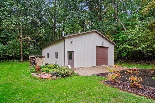 2202 11 Mile Road, Rockford, MI 49341
