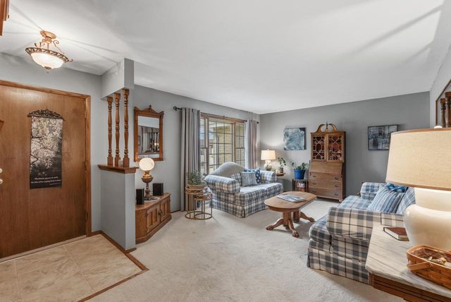 N166W20832 Parkway DRIVE, Jackson, WI 53037