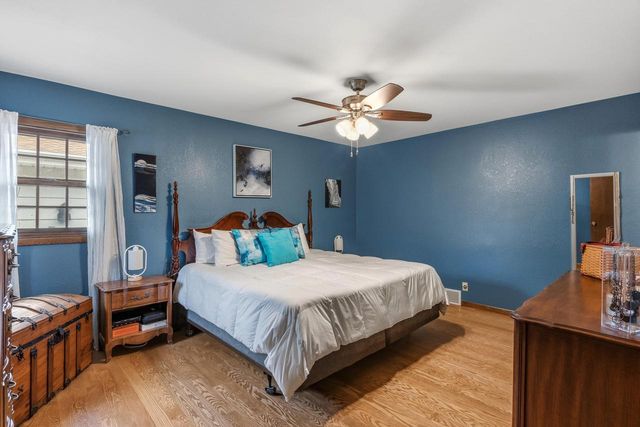 N166W20832 Parkway DRIVE, Jackson, WI 53037