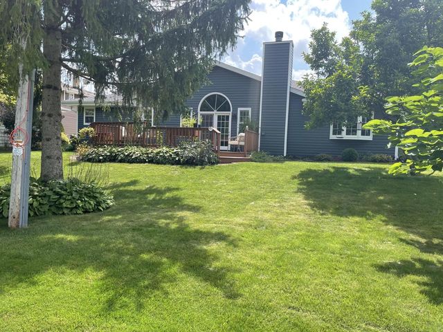 N166W20832 Parkway DRIVE, Jackson, WI 53037