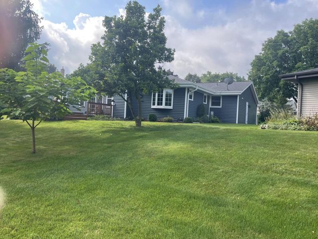 N166W20832 Parkway DRIVE, Jackson, WI 53037