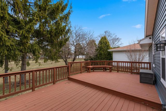 N166W20832 Parkway DRIVE, Jackson, WI 53037
