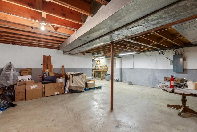 N166W20832 Parkway DRIVE, Jackson, WI 53037