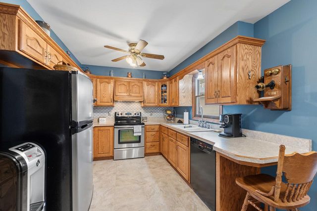 N166W20832 Parkway DRIVE, Jackson, WI 53037