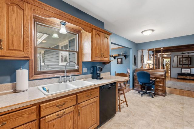 N166W20832 Parkway DRIVE, Jackson, WI 53037