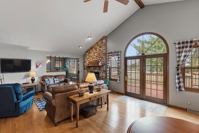 N166W20832 Parkway DRIVE, Jackson, WI 53037