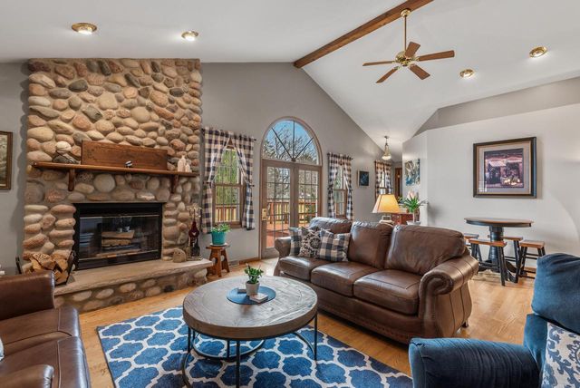 N166W20832 Parkway DRIVE, Jackson, WI 53037