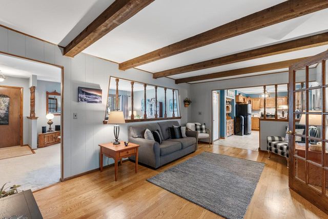 N166W20832 Parkway DRIVE, Jackson, WI 53037