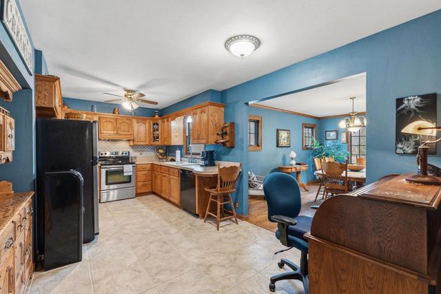 N166W20832 Parkway DRIVE, Jackson, WI 53037