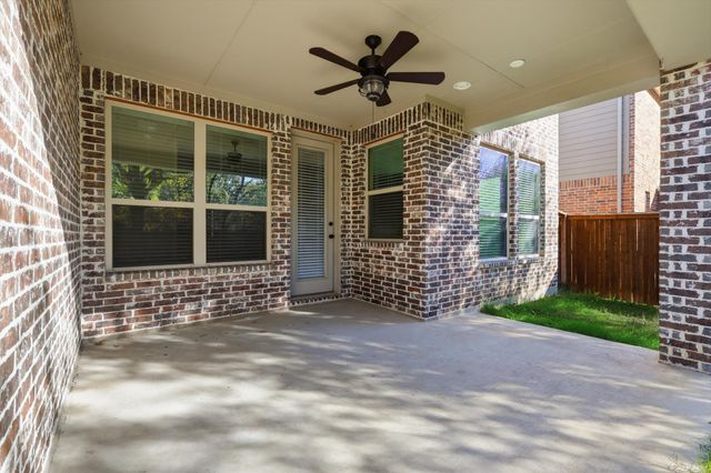 9328 Kaitlyn Court, Lantana, TX 76226