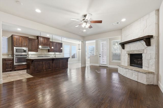 9328 Kaitlyn Court, Lantana, TX 76226