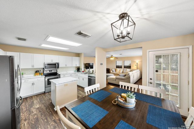 5110 Erickson, San Antonio, TX 78247