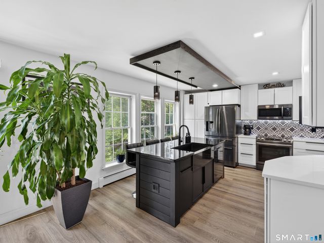 5 Grove Avenue, Groton, CT 06340
