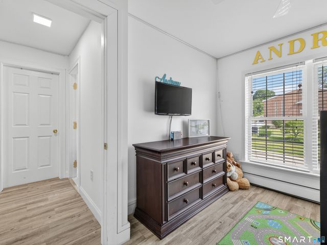 5 Grove Avenue, Groton, CT 06340
