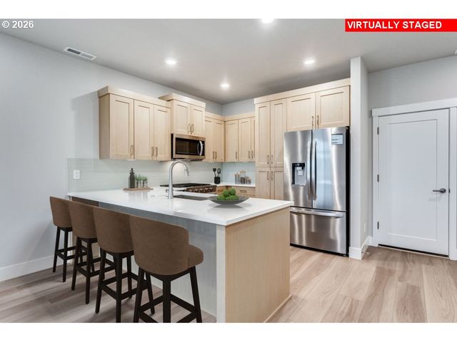 4248 Se CENTURY Blvd, Hillsboro, OR 97123