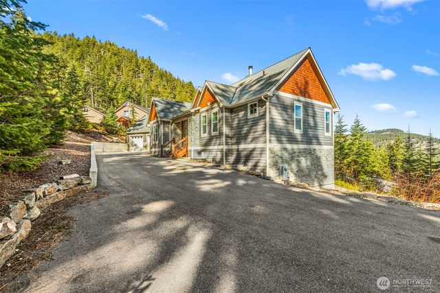 6827 Forest Ridge Drive, Wenatchee, WA 98801