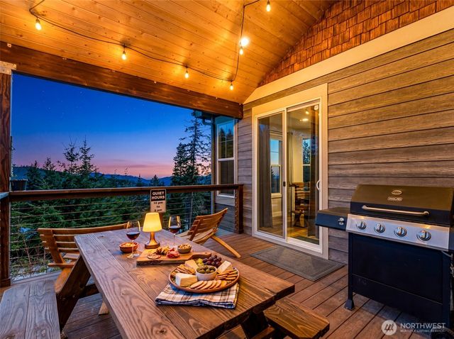 6827 Forest Ridge Drive, Wenatchee, WA 98801