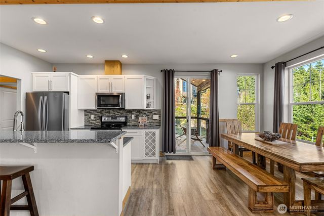 6827 Forest Ridge Drive, Wenatchee, WA 98801