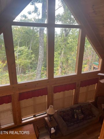 1724 N Dogwood Lane, Sevierville, TN 37876