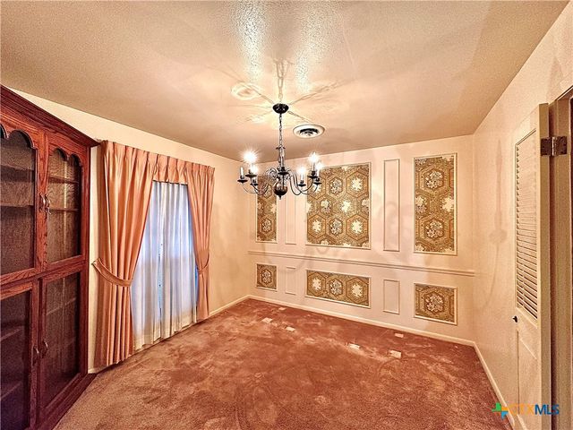 203 Hampshire Street, Victoria, TX 77904