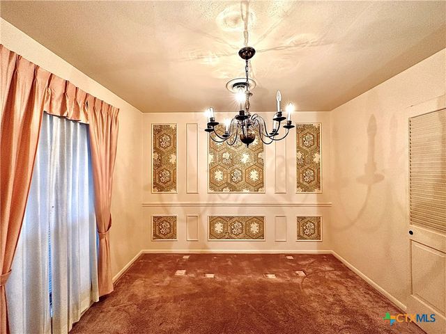 203 Hampshire Street, Victoria, TX 77904