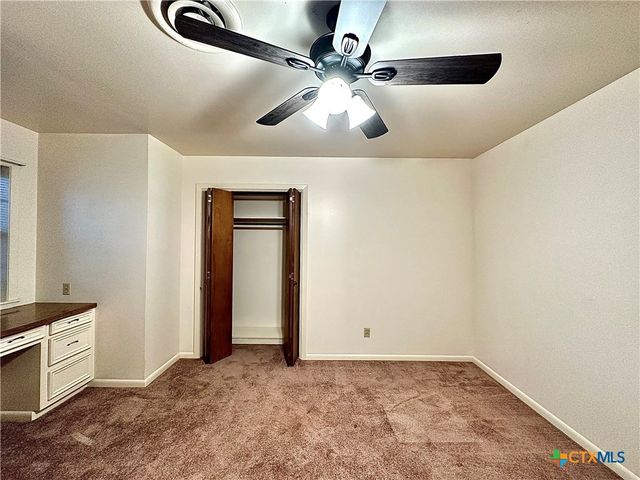203 Hampshire Street, Victoria, TX 77904