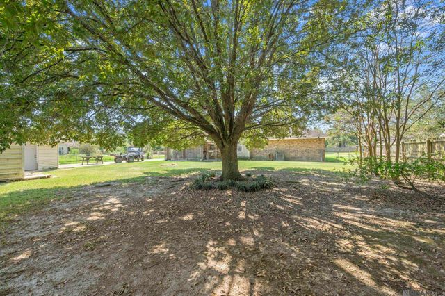 14155 Forest Glen Ln, Walker, LA 70785