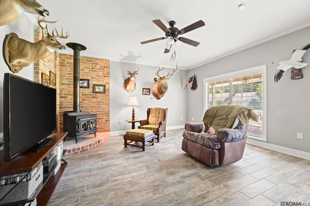 14155 Forest Glen Ln, Walker, LA 70785