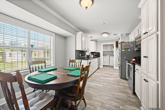 14155 Forest Glen Ln, Walker, LA 70785