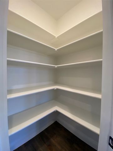 140 Kenilworth Lane, Greenville, TX 75401