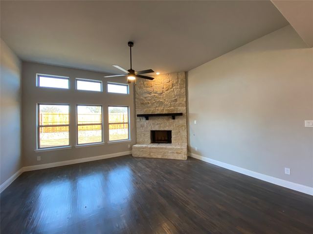 140 Kenilworth Lane, Greenville, TX 75401