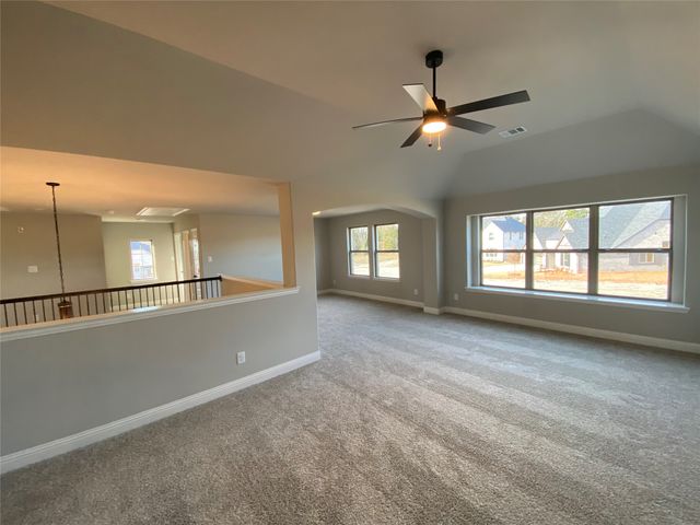 140 Kenilworth Lane, Greenville, TX 75401