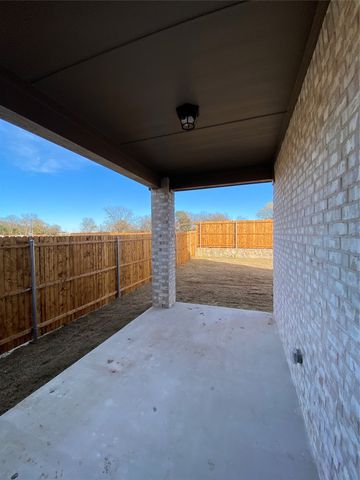 140 Kenilworth Lane, Greenville, TX 75401